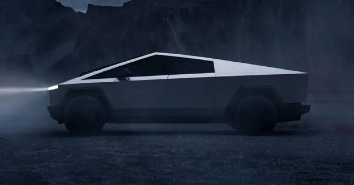 Tesla Cybertruck az úton
